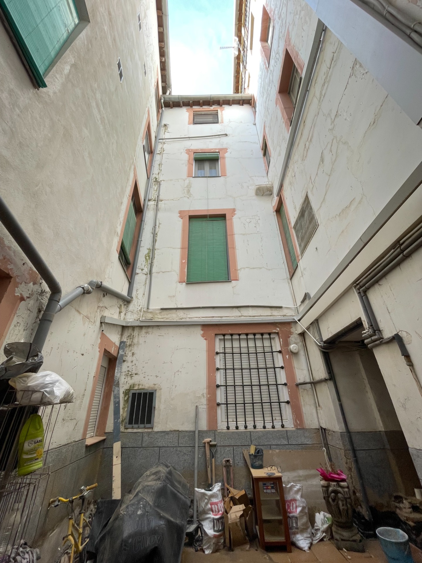 Renovación de fachadas ,patios...